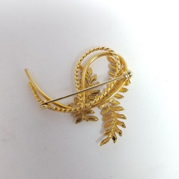 Vintage Leaf Fronds Brooch, Gold Tone Spiral Loop Design, Minimal Unisex Style - Picture 4 of 6